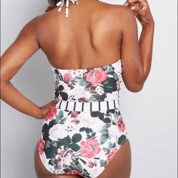 ModCloth Harper one piece - Picture 3 of 14